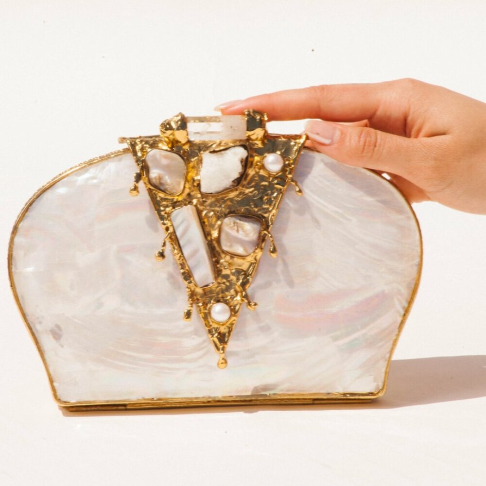 NEW La Perle Ramla Elegant Mother of Pearl Clutch purse.  Handmade on brass - Picture 2 of 6